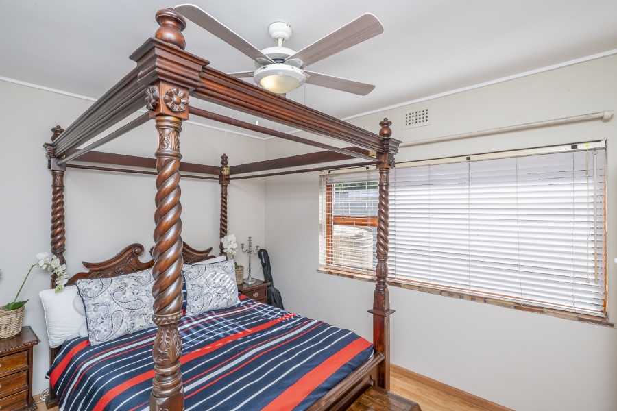 5 Bedroom Property for Sale in Kenridge Western Cape